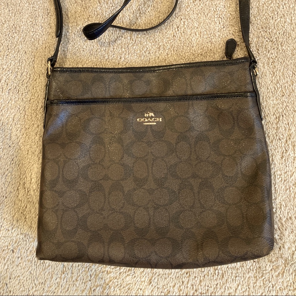 Gently Used, Coach Bag! Excellent Condition!